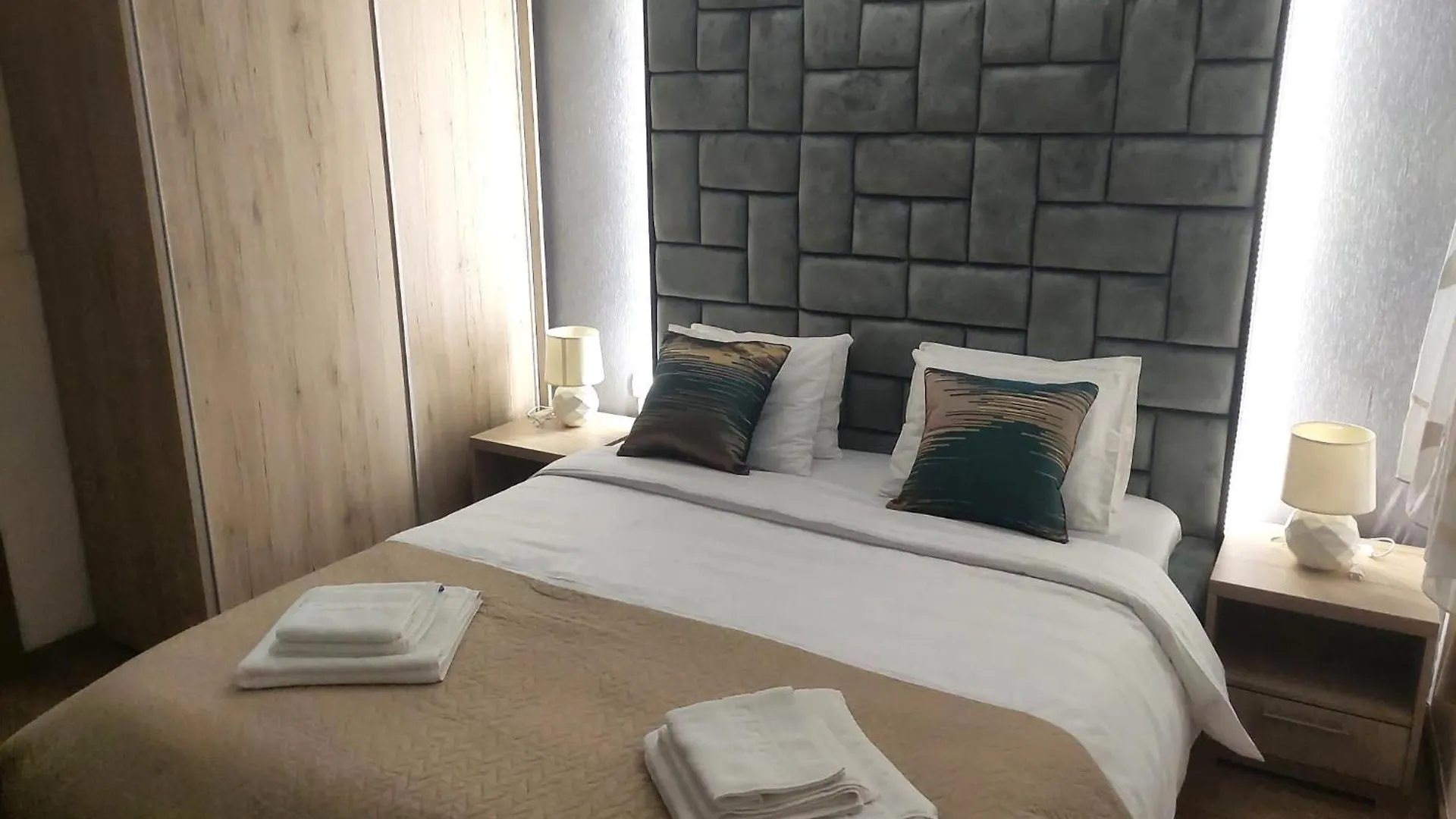 Sea La Vie Holiday House contacts